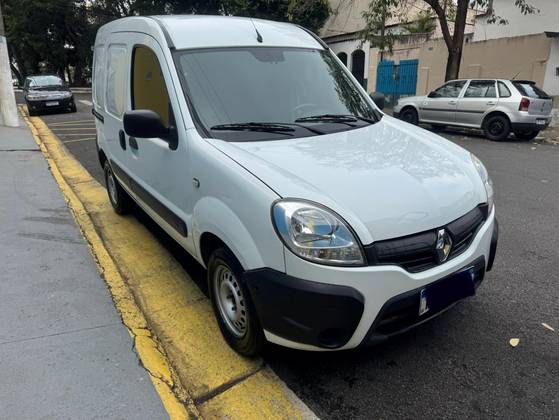 RENAULT KANGOO 1.6 EXPRESS 16V FLEX 4P MANUAL RENAULT KANGOO 1.6 EXPRESS 16V FLEX 4P MANUAL